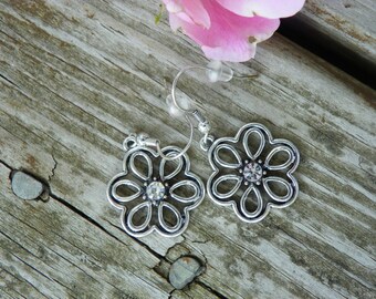 Flower motif silver earrings, Hypo allergenic earrings