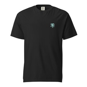 Unisex garment-dyed heavyweight t-shirt