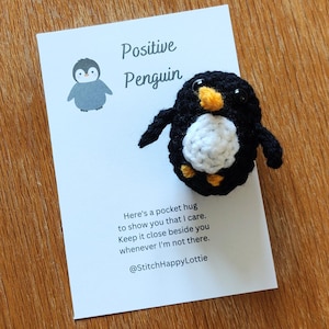 Positive Pinguin-Taschen-Umarmung, Pinguin-Liebhaber-Geschenk, Mini-Häkel-Pinguin-Haustier, lustiges Geschenk für Freund, Prüfung viel Glück, Schultaschen-Token, Angst