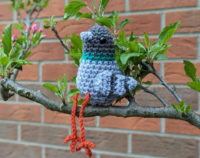 Crochet Pigeon Shelf Sitter: Summer Caravan Decor