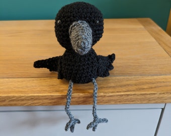 Crochet Raven Figurine, Crow Ornament, Halloween Decoration, Jackdaw Bird, Gothic Birthday Gift, Black Bird, Home Decor