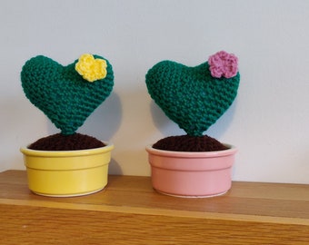 Set of Two Heart Cactuses, Cactus Gift, Crochet Cactus Flower, Cacti Lovers Present, Cactus Plant Pot, Cacti Gift, Cacti Purple Flower