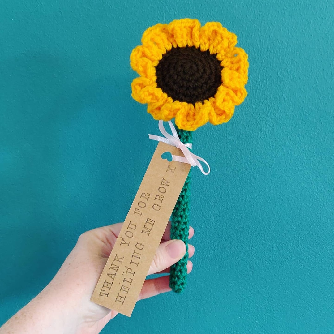 Regalo per insegnanti di girasole, Regali per insegnanti, Grazie per avermi aiutato a crescere, Regalo per insegnanti personalizzato, Fiore artificiale all'uncinetto, Fiore finto - Italia