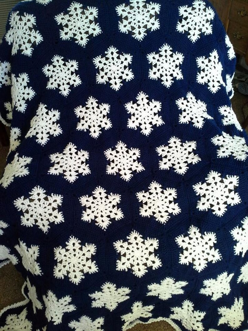 Snowflake Afghan image 2