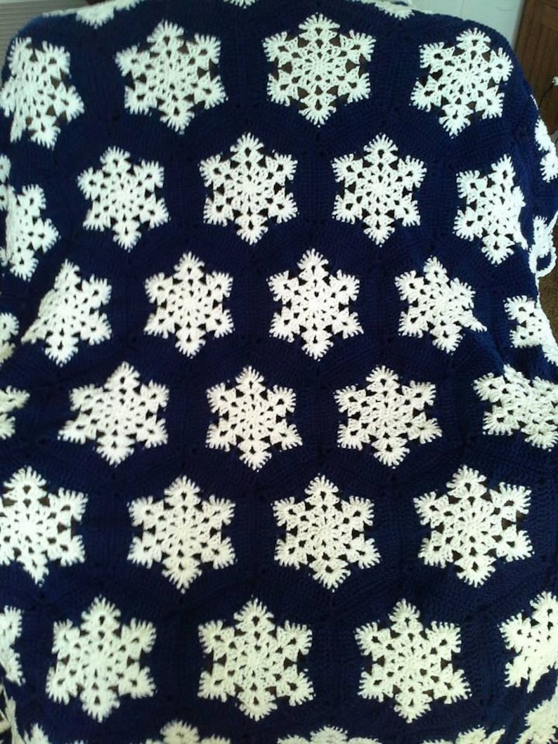 Snowflake Afghan image 1