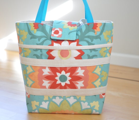 large beach bag with pockets