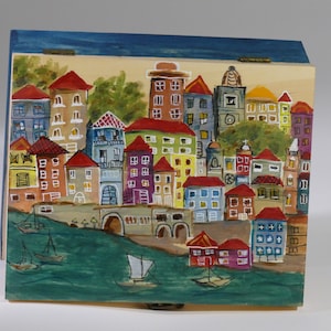 Hand-Painted Wooden Tea Box: Rustic Cityscape Tea Bag Organizer