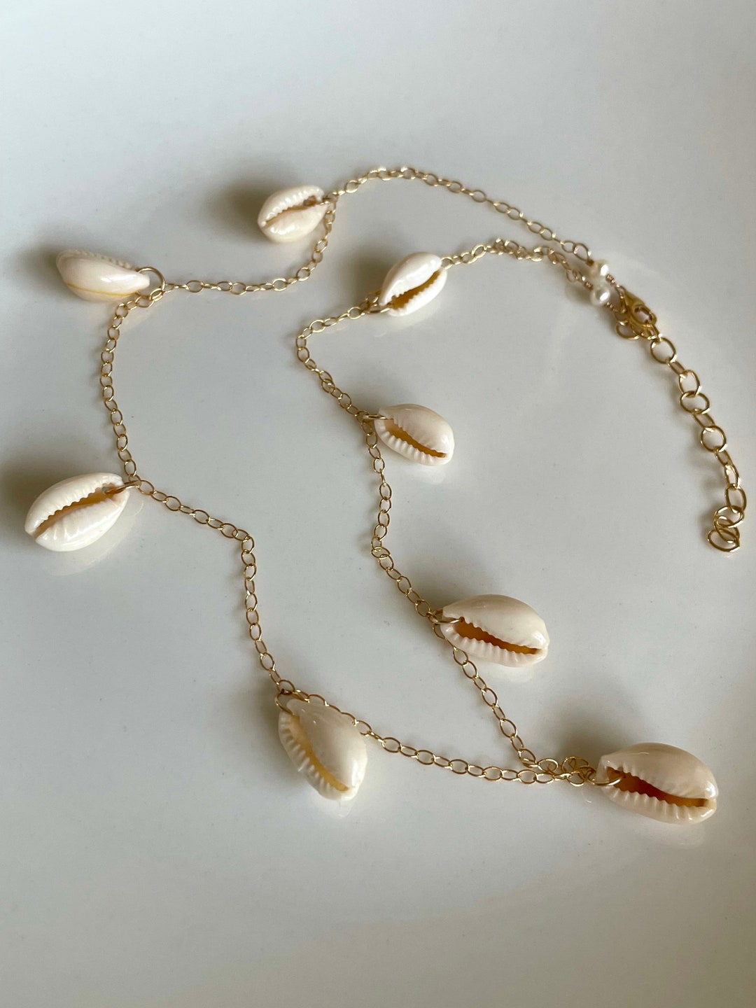 Gold Shell Choker