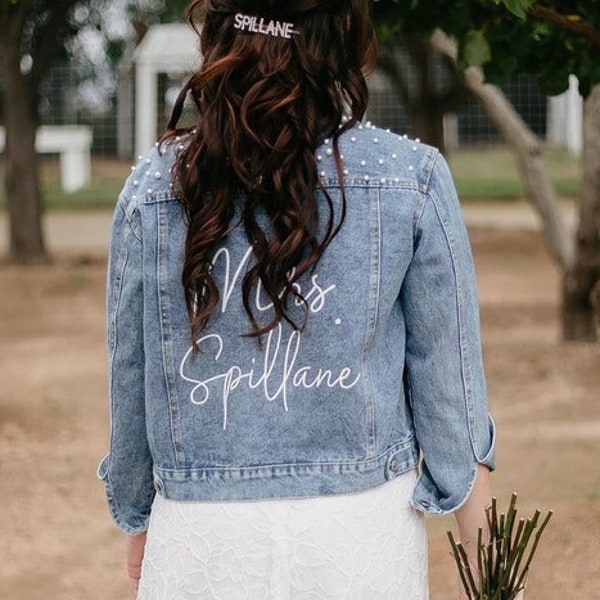 Mrs Last Name Pearl Jean Jacket, Bride Pearl Jean Jacket, Mrs Denim Jacket, Personalized Jean Jacket, Pearl Jacket, Bride Pearl Jacket Gift