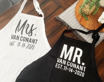 Mr Mrs Aprons Set / Mr Last Name Apron / Mrs Last Name Apron / Set of 2 / His and Hers Aprons / Personalized Aprons / Mr Mrs Gifts Wedding