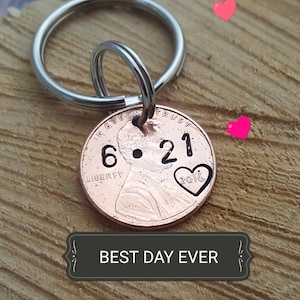 Personalized 7th anniversary penny keychain. Copper Anniversary hand stamped Gifts for men. 7 year anniversary , Girlfriend gift  for wife