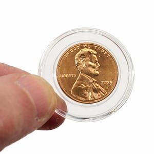 2025 Lincoln Penny – Commemorative Keepsake – Encapsulated Coin Display Gift – Desk Accessory for Men. Coin Collector Gift.