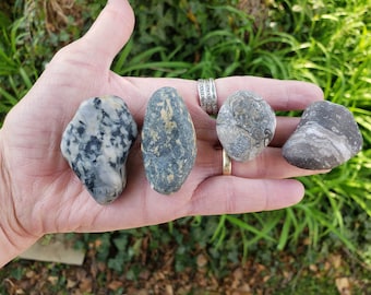 Natural Organtic Beach Stone Refrigerator Magnets. Set of 4 Great Lakes Rock Magnets. Sutainable Memo Magnets, Pebble Art Memo Board Magnets