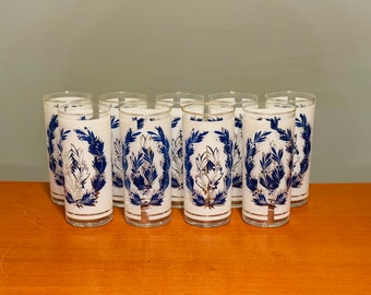 Highball Cocktail Glasses Set Of 9 16 Oz Blue & White Berry Bush Garland Design Motif 1960s Vintage 1970s Mid-Century Retro MCM