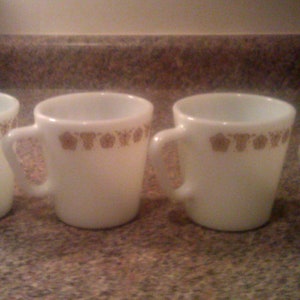 Pyrex Butterfly Gold Coffee Mugs Vintage Circa 1970s Set Of 4  Mid-Century Retro Pattern Milk Glass