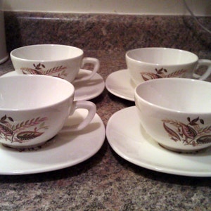 Vintage 1950s Set Of 4 Teacups & 4 Saucers - Leaf Pattern Taylor Smith Taylor Conversation Walter Dorwin Teague Design