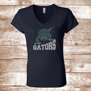 Clothing with gator logo 2025
