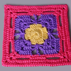 PDF PATTERN FILE - Butterflies Around the Flower Garden 6 Inch Square