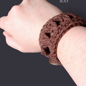 PDF Crochet Pattern File Criss-Cross Cuff Bracelet image 2