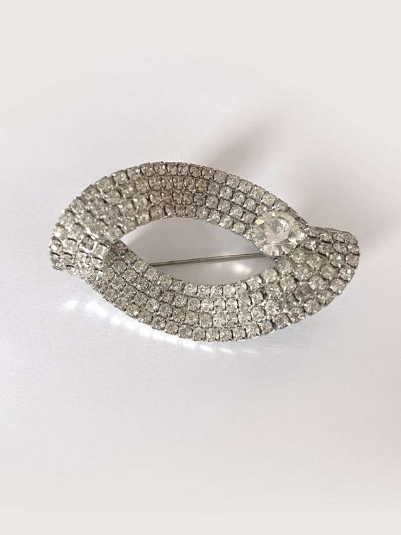 Stunning Vintage Rhinestone Curved Brooch