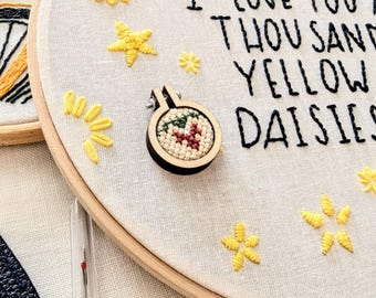 Mini Embroidery Hoop Needle Minder: Repurposed Vintage Cross Stitch