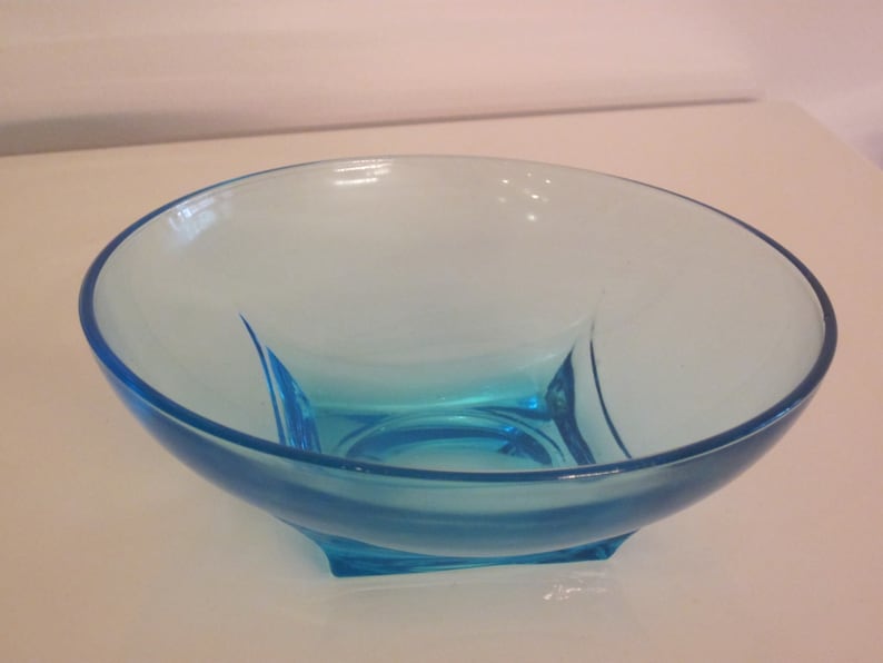 vintage Hazel Atlas turquoise glass bowl 1960s colony pattern capri blue color