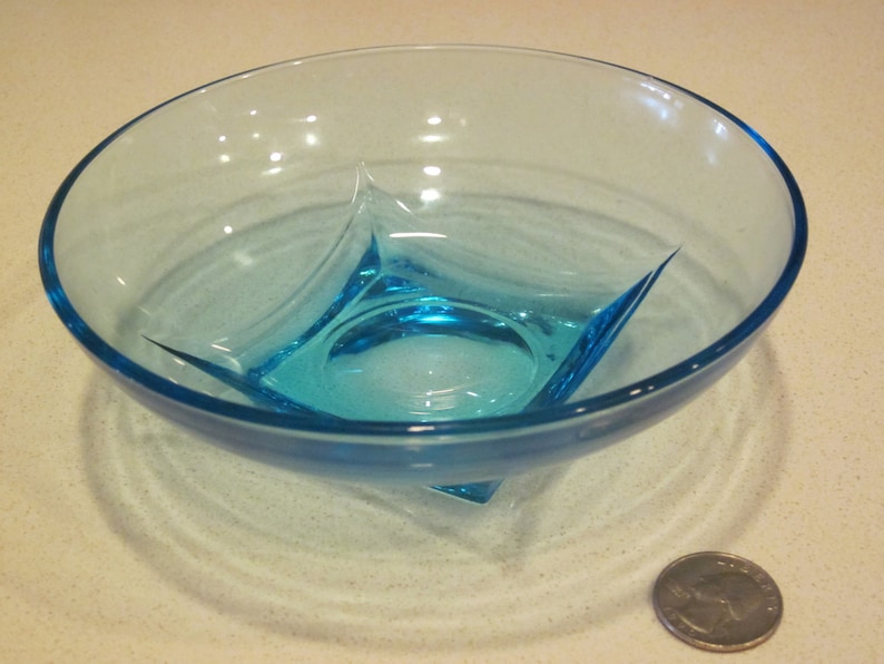 vintage Hazel Atlas turquoise glass bowl 1960s colony pattern capri blue color