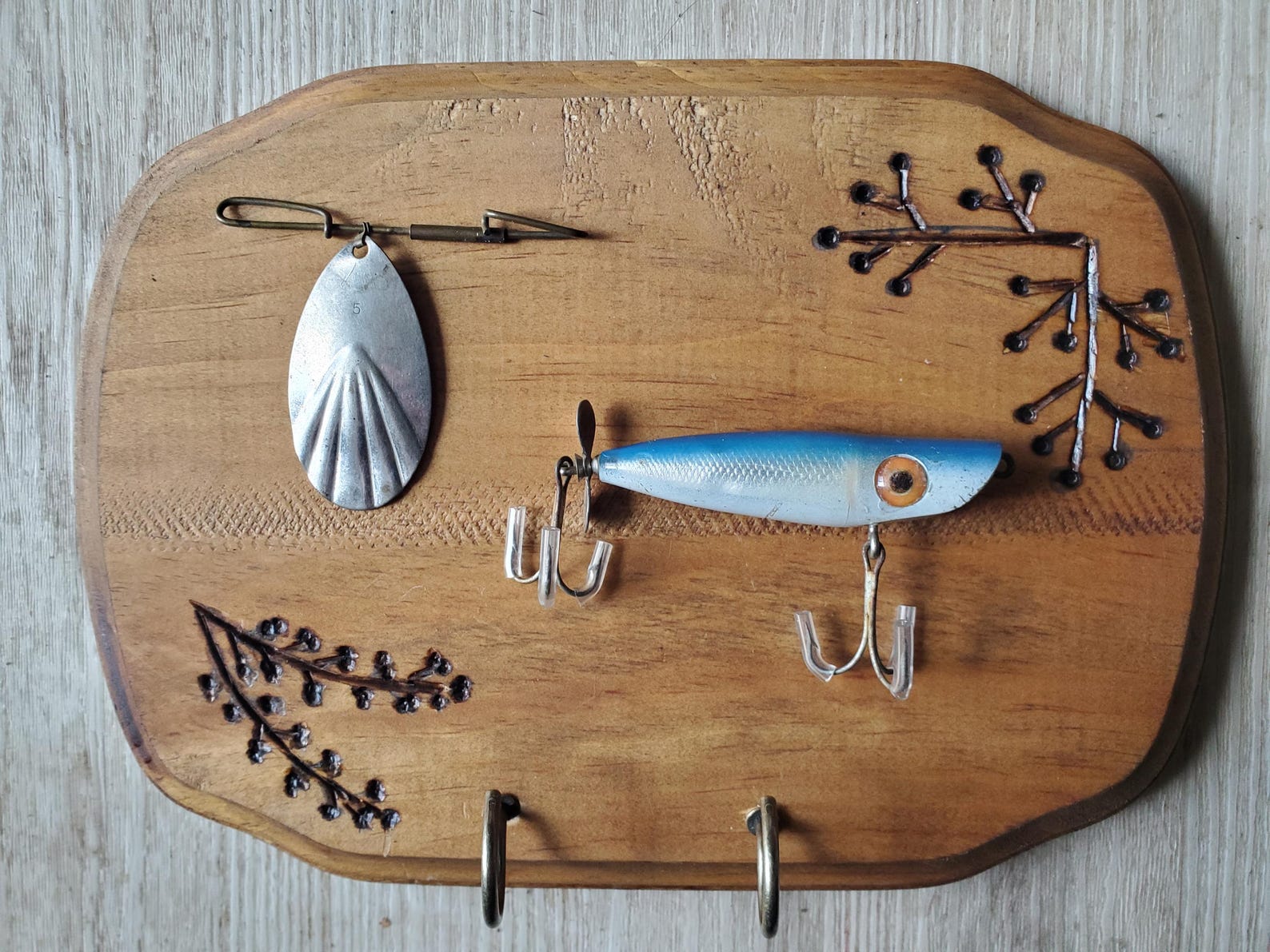 Vintage Fishing Key Holder Plaque - Etsy