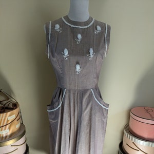 Vintage 1950s Cotton Summer Dress: Sleeveless Beige, Fun Cotton Floral, Pockets (39&quot; b)