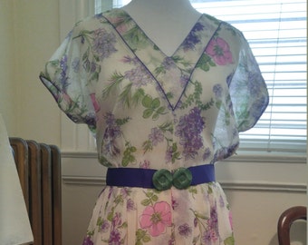 SALE - Vintage 1950s L'Aiglon floral spring dress, M to L
