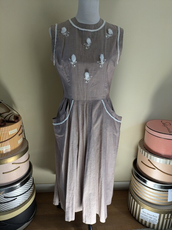 Vintage 1950s Cotton Summer Dress: Sleeveless Bei… - image 1