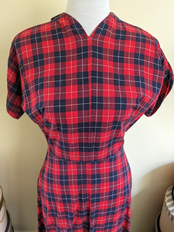 Vintage 50s cotton plaid dress, red, navy blue, 2… - image 7