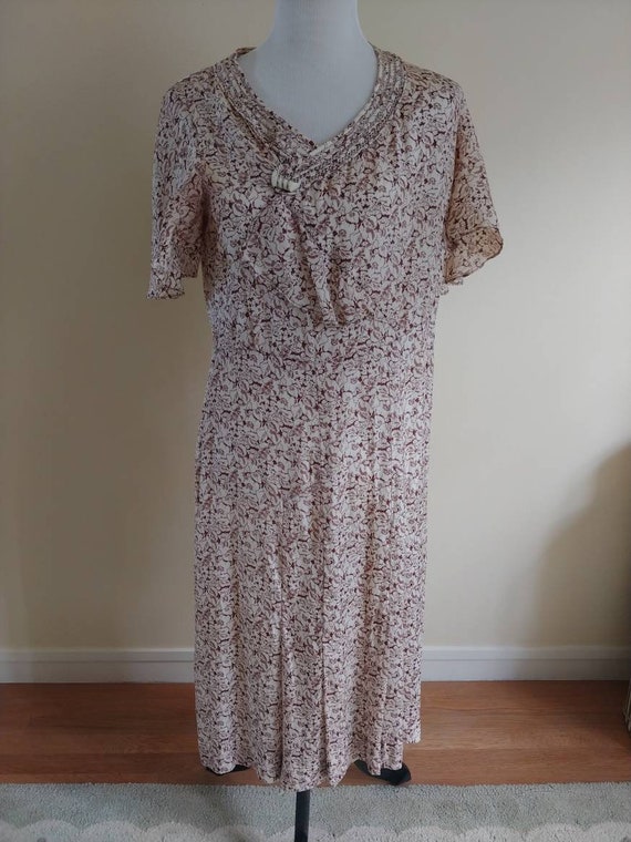 Vintage early 1930s summer dress, silk, flutter sl