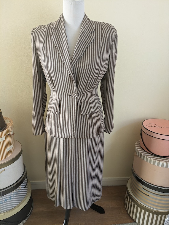 Vintage 1940s pinstripe suit, brown, tan, m