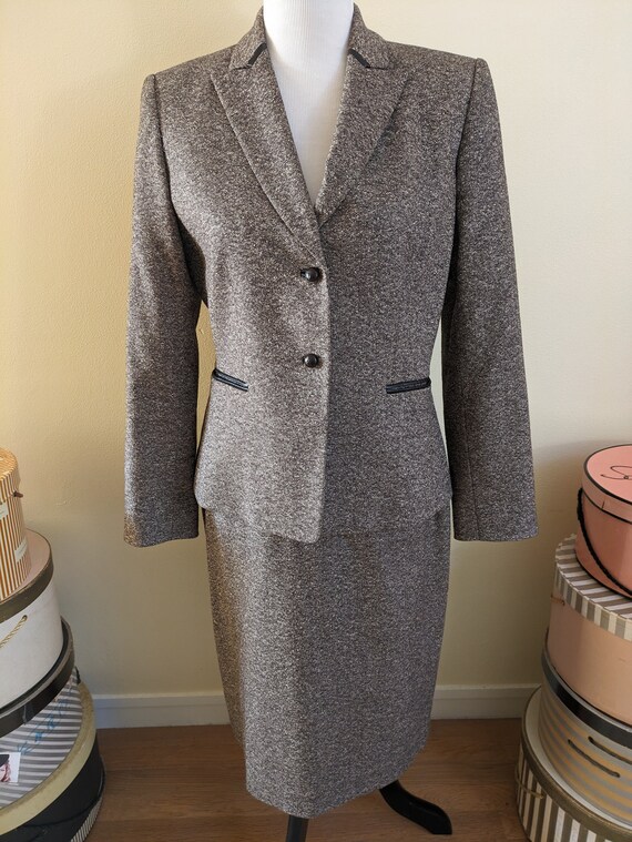 Tahari tweed suit deals