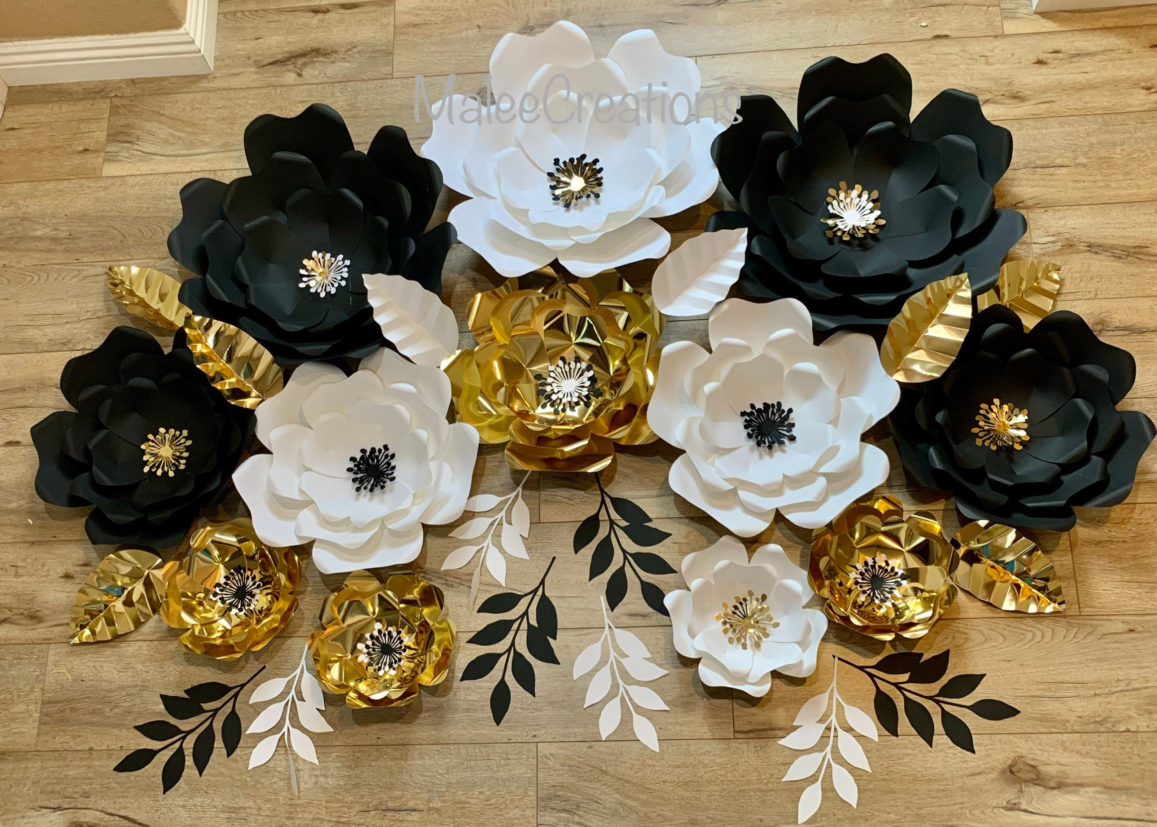 Fonder Mols 3D Paper Flower Decorations(Set of 13, White Black Gold), Giant  Paper Flowers for Wedding Backdrop, Graduation Party, Bridal Shower