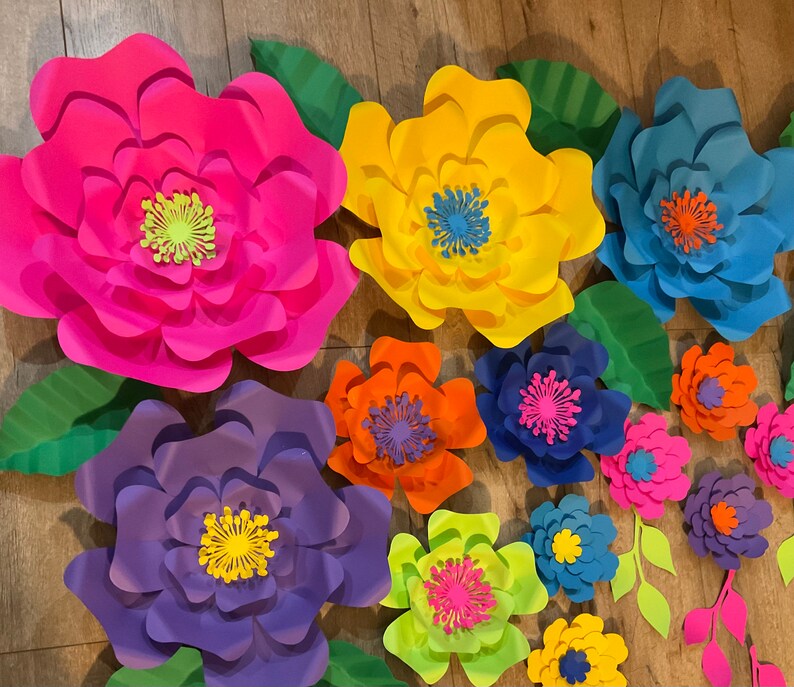 Paper Flowers/set of 25 Flowers/fiesta Backdrop/girl Etsy