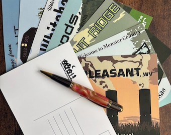 Zestaw zabytkowych pocztówek z kryptydą – Wielka Stopa, Człowiek-Ćma i mityczne stworzenia