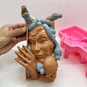 Cross-border Medusa silicone molds are used to make gypsum candles, resin concrete decorations Mold Casting