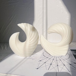 Aesthetic Ribbed Geometric Silicone Candle Moulds
