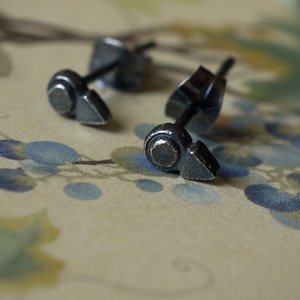 Sterling silver stud earrings oxidized arrow triangle