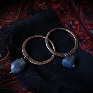 Gauged hoops in hammered copper with faceted labradorite 10g 2.5mm ear weights