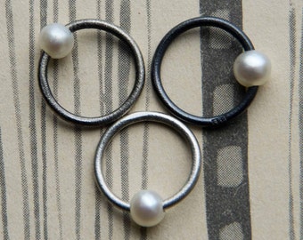 Sterling Silver Black Niobium Pearl Captive Bead Ring – Helix Septum Piercing