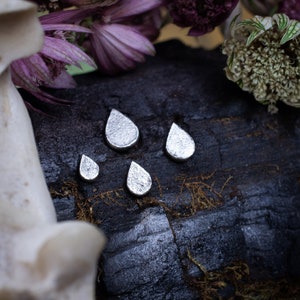 Teardrop labret in sterling silver 18g 16g 14g