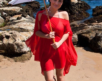 Badkleding bedekt met Red Mesh. Perfect voor zwembad, strand, cruise, resort, vakantie. Zeer veelzijdig en zoveel meer dan een sarong of kaftan