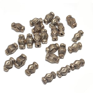 Lovely 13x7x7mm Antique Silver Metal Flat Rectangle Beads (2.8mm hole), lovely pattern, silver metal beads nice light weight beads x12