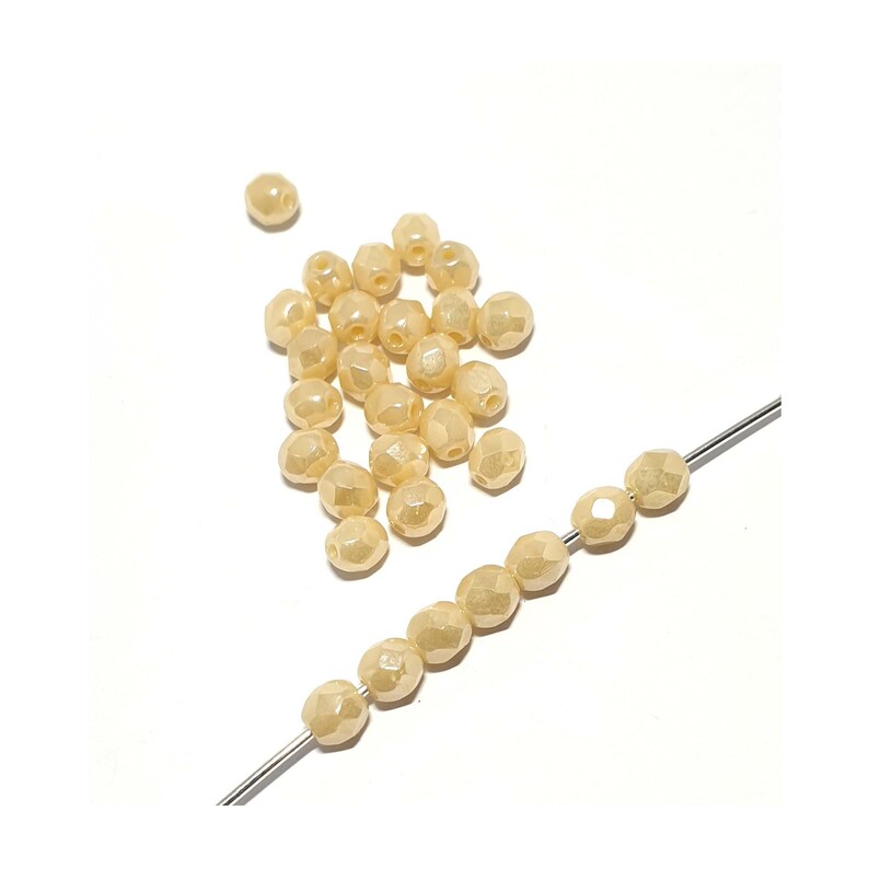 Oval, x30 beads Pretty Cream Czech Glass 4x5mm Oval Faceted Beads