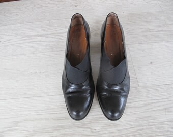 Chunky heel slip on black leather shoes with elastic detail, Eu 38 / UK 5