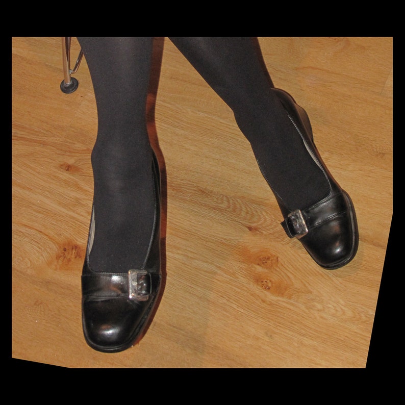 black leather court shoe, Russell & Bromley size 4 uk image 4