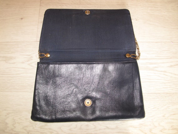 Buy Women's Jane Shilton Textured Crossbody Bag with Chain Strap Online |  Centrepoint Bahrain